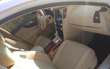 Infiniti QX70, 2014 год, 3 000 000 рублей, 13 фотография