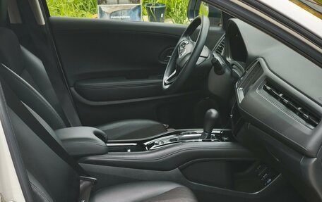 Honda Vezel, 2021 год, 2 190 000 рублей, 13 фотография