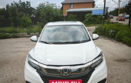 Honda Vezel, 2021 год, 2 190 000 рублей, 4 фотография