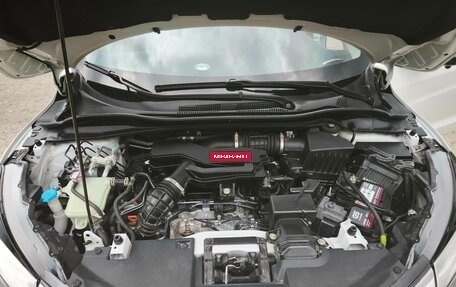 Honda Vezel, 2021 год, 2 190 000 рублей, 8 фотография