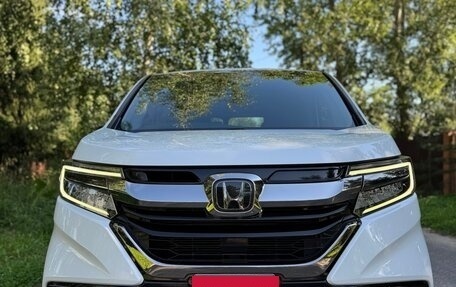 Honda Stepwgn IV, 2020 год, 2 650 000 рублей, 2 фотография