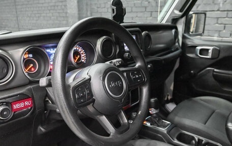Jeep Wrangler, 2021 год, 4 050 000 рублей, 15 фотография