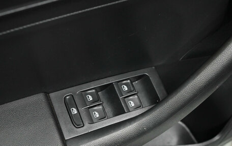 Skoda Rapid I, 2018 год, 920 000 рублей, 13 фотография