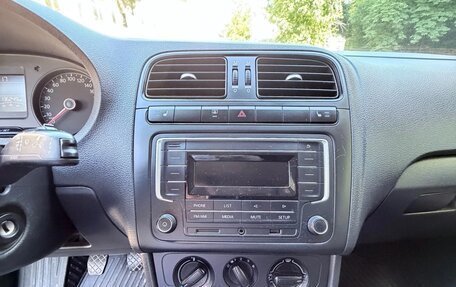 Volkswagen Polo VI (EU Market), 2015 год, 900 000 рублей, 9 фотография