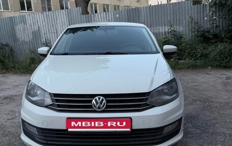 Volkswagen Polo VI (EU Market), 2015 год, 900 000 рублей, 2 фотография