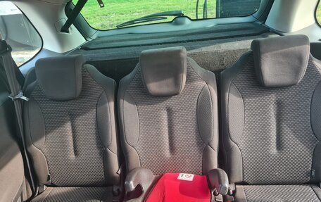 Citroen C4 Picasso II рестайлинг, 2011 год, 650 000 рублей, 8 фотография
