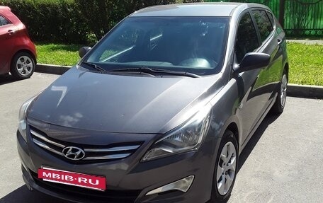 Hyundai Solaris II рестайлинг, 2014 год, 1 077 000 рублей, 2 фотография