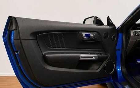 Ford Mustang VI рестайлинг, 2018 год, 2 450 000 рублей, 19 фотография