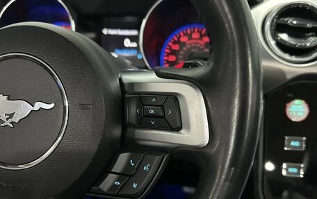Ford Mustang VI рестайлинг, 2018 год, 2 450 000 рублей, 29 фотография