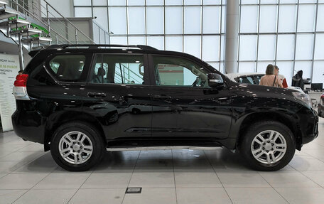 Toyota Land Cruiser Prado 150 рестайлинг 2, 2010 год, 2 850 000 рублей, 8 фотография