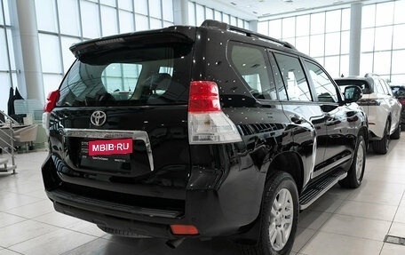 Toyota Land Cruiser Prado 150 рестайлинг 2, 2010 год, 2 850 000 рублей, 9 фотография