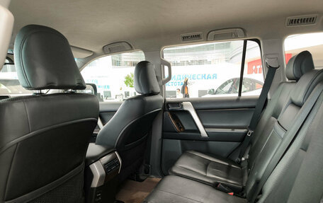 Toyota Land Cruiser Prado 150 рестайлинг 2, 2010 год, 2 850 000 рублей, 16 фотография