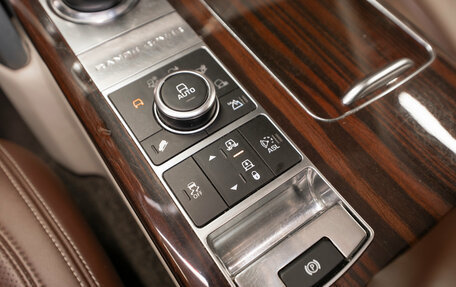 Land Rover Range Rover IV рестайлинг, 2014 год, 3 850 000 рублей, 29 фотография