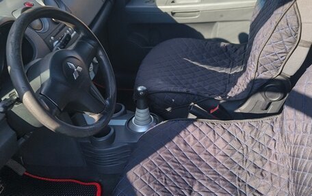 Mitsubishi Colt VI рестайлинг, 2005 год, 320 000 рублей, 5 фотография