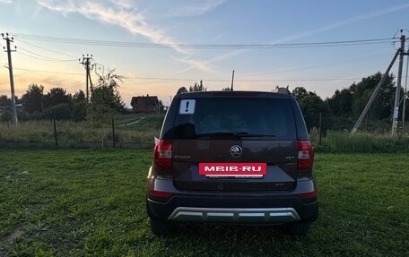 Skoda Yeti I рестайлинг, 2015 год, 1 800 000 рублей, 4 фотография