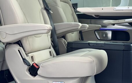 Mercedes-Benz V-Класс, 2026 год, 14 390 000 рублей, 26 фотография