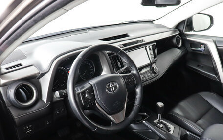 Toyota RAV4, 2017 год, 2 547 000 рублей, 8 фотография