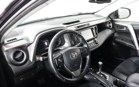Toyota RAV4, 2018 год, 2 349 000 рублей, 7 фотография