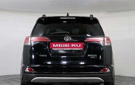 Toyota RAV4, 2018 год, 2 349 000 рублей, 6 фотография