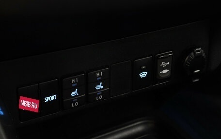 Toyota RAV4, 2018 год, 2 349 000 рублей, 12 фотография