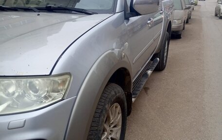 Mitsubishi L200 IV рестайлинг, 2014 год, 1 000 000 рублей, 4 фотография