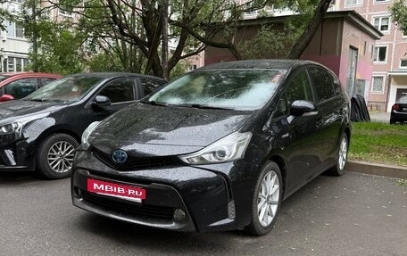 Toyota Prius v (+) I (ZVW40/41) рестайлинг, 2019 год, 2 600 000 рублей, 1 фотография