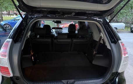 Toyota Prius v (+) I (ZVW40/41) рестайлинг, 2019 год, 2 600 000 рублей, 7 фотография