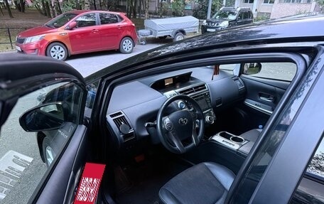 Toyota Prius v (+) I (ZVW40/41) рестайлинг, 2019 год, 2 600 000 рублей, 5 фотография