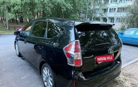 Toyota Prius v (+) I (ZVW40/41) рестайлинг, 2019 год, 2 600 000 рублей, 2 фотография