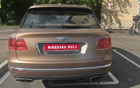Bentley Bentayga I, 2016 год, 7 990 000 рублей, 8 фотография