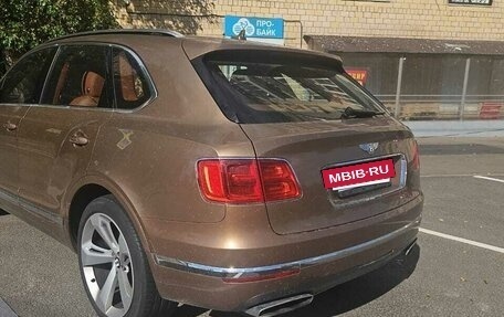 Bentley Bentayga I, 2016 год, 7 990 000 рублей, 5 фотография