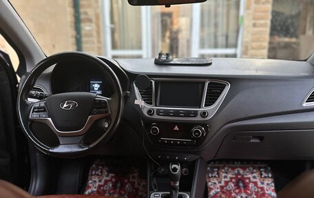 Hyundai Solaris II рестайлинг, 2019 год, 1 430 000 рублей, 11 фотография