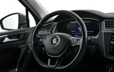 Volkswagen Tiguan II, 2017 год, 2 600 000 рублей, 14 фотография