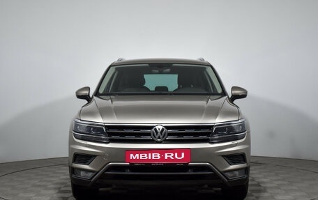 Volkswagen Tiguan II, 2017 год, 2 600 000 рублей, 3 фотография