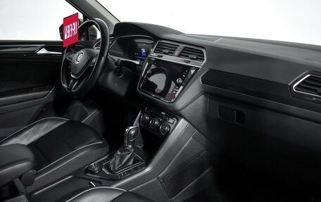 Volkswagen Tiguan II, 2017 год, 2 600 000 рублей, 19 фотография