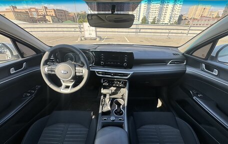 KIA K5, 2021 год, 1 640 000 рублей, 8 фотография