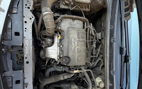 Opel Astra J, 2013 год, 650 000 рублей, 11 фотография