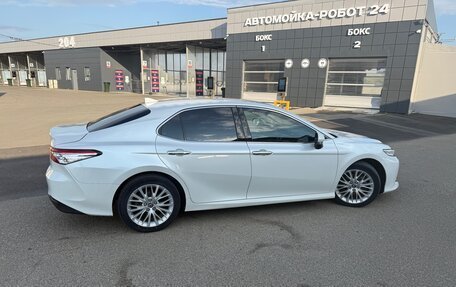 Toyota Camry, 2019 год, 2 240 000 рублей, 6 фотография