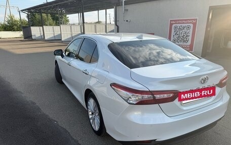 Toyota Camry, 2019 год, 2 240 000 рублей, 3 фотография