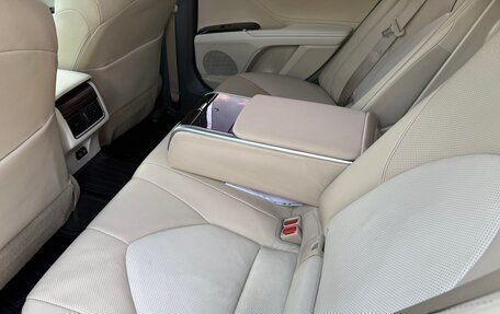 Toyota Camry, 2019 год, 2 240 000 рублей, 11 фотография