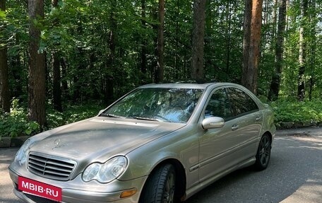 Mercedes-Benz C-Класс, 2004 год, 670 000 рублей, 2 фотография