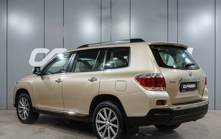 Toyota Highlander III, 2010 год, 1 799 000 рублей, 2 фотография