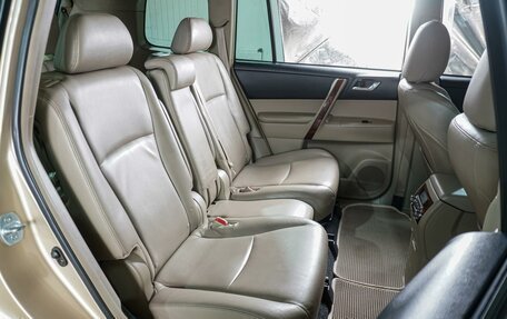 Toyota Highlander III, 2010 год, 1 799 000 рублей, 7 фотография