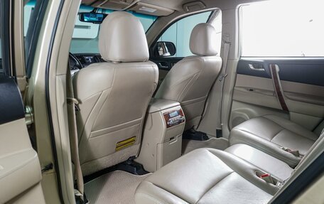 Toyota Highlander III, 2010 год, 1 799 000 рублей, 13 фотография
