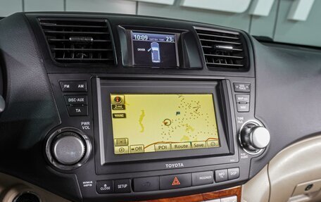 Toyota Highlander III, 2010 год, 1 799 000 рублей, 17 фотография