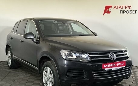 Volkswagen Touareg III, 2011 год, 1 880 000 рублей, 2 фотография