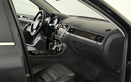 Volkswagen Touareg III, 2011 год, 1 880 000 рублей, 8 фотография