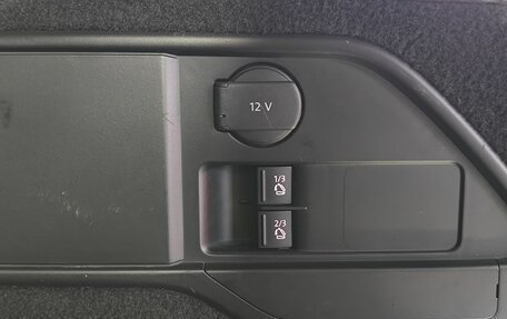 Volkswagen Touareg III, 2011 год, 1 880 000 рублей, 16 фотография