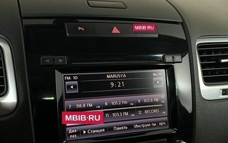 Volkswagen Touareg III, 2011 год, 1 880 000 рублей, 10 фотография
