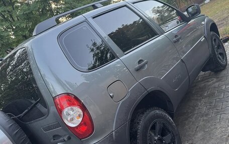 Chevrolet Niva I рестайлинг, 2013 год, 560 000 рублей, 2 фотография